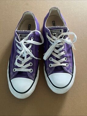 Low Top All Star Converse Sneakers